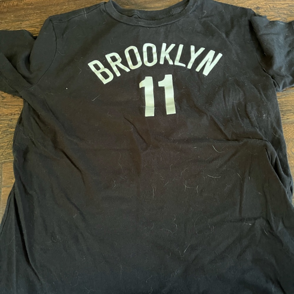 Black NBA shirt for Brooklyn Team